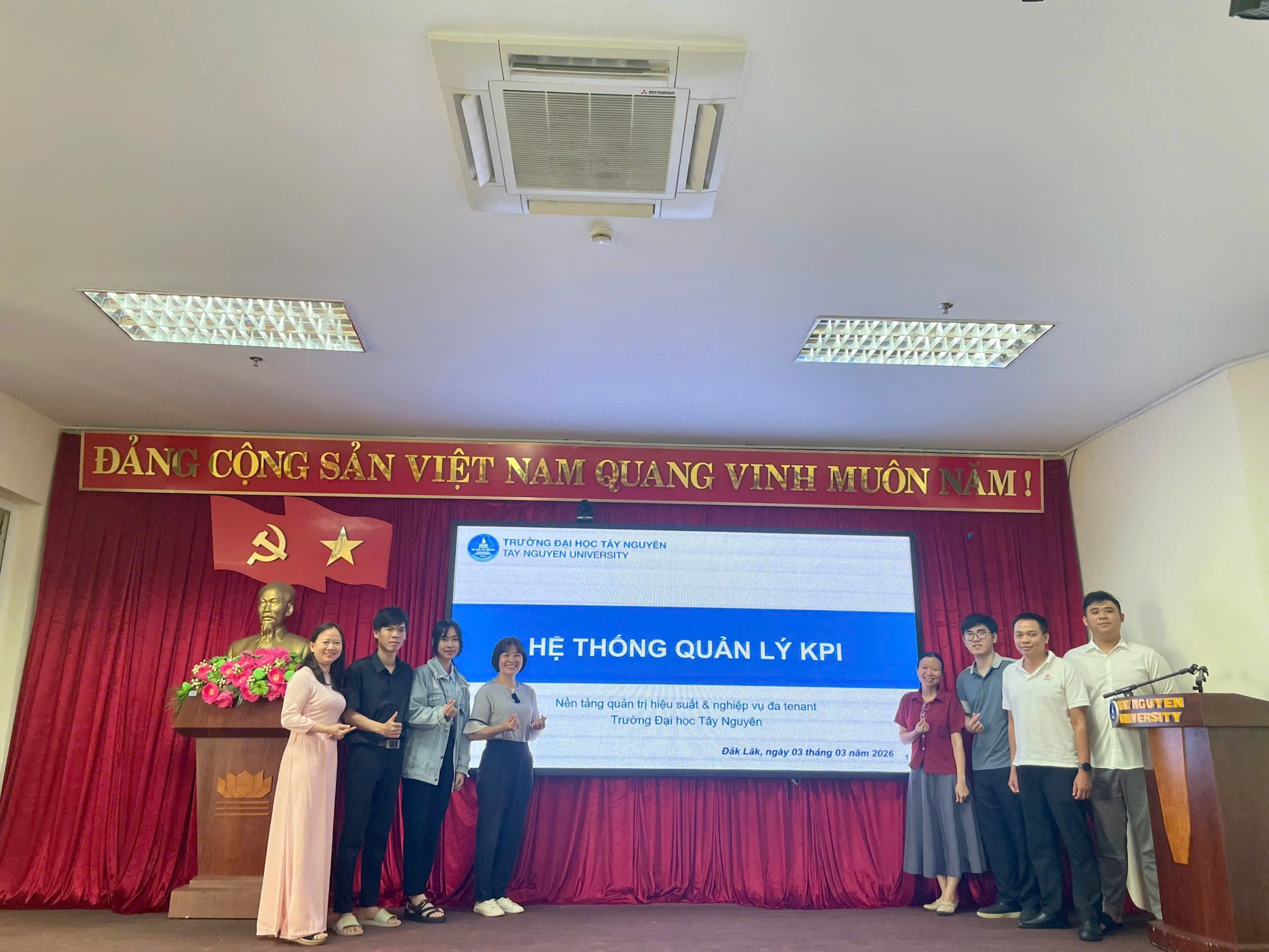 Hệ thống nhà trường